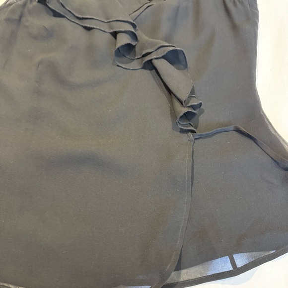 The Limited Black Ruffle Wrap 100% Silk Blouse Sleeveless Size M Quite Luxury - Picture 4 of 10